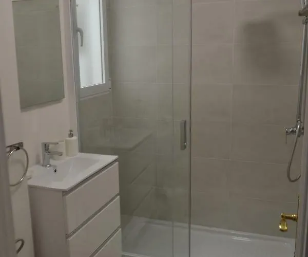 Turisticos, Ponce De Leon, Deluxe